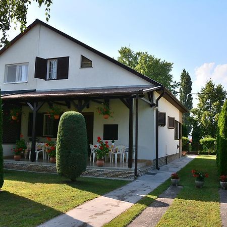 Rozsa Nyaralohaz Villa Balatonboglár Exterior foto