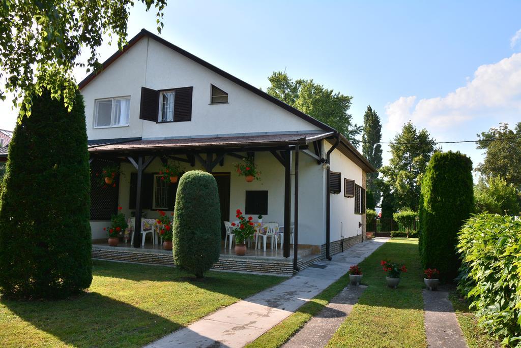 Rozsa Nyaralohaz Villa Balatonboglár Exterior foto
