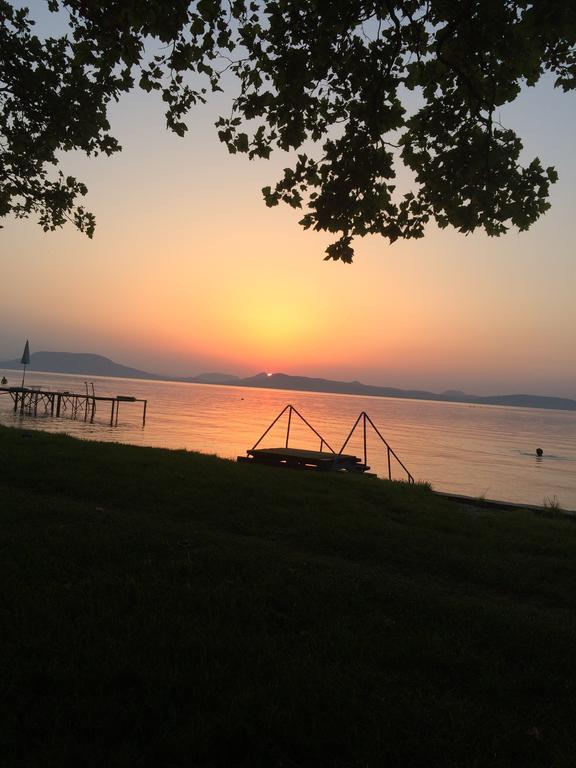Rozsa Nyaralohaz Villa Balatonboglár Exterior foto