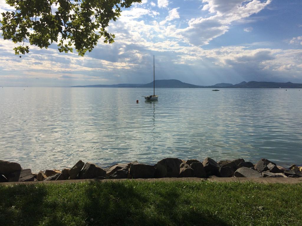 Rozsa Nyaralohaz Villa Balatonboglár Exterior foto